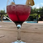комплекс тракийски стан Хотел
