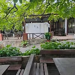 Хотел комплекс тракийски стан Асеновград