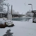 Хотел комплекс тракийски стан Асеновград