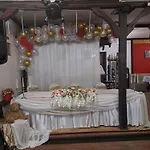 Хотел комплекс тракийски стан