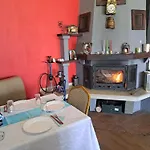 Хотел комплекс тракийски стан Асеновград