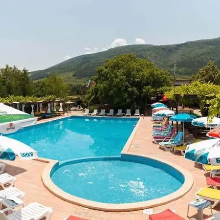 комплекс тракийски стан