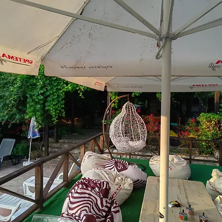 комплекс тракийски стан Hotel