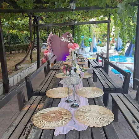 Hotel комплекс тракийски стан Asenovgrad