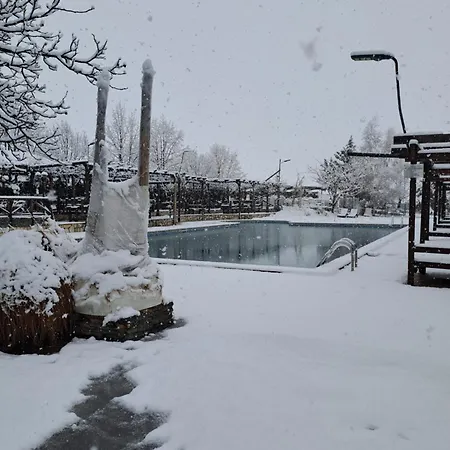 Hotel комплекс тракийски стан Asenovgrad