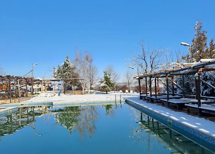 комплекс тракийски стан Хотел Асеновград