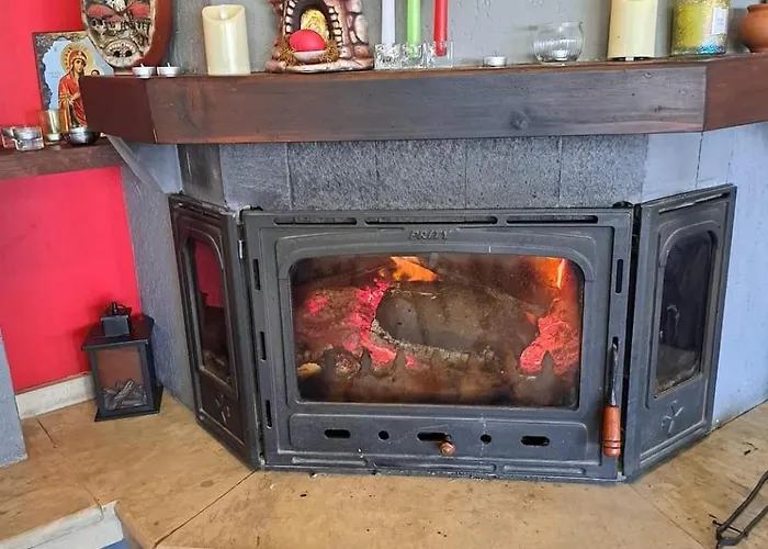 комплекс тракийски стан Хотел *