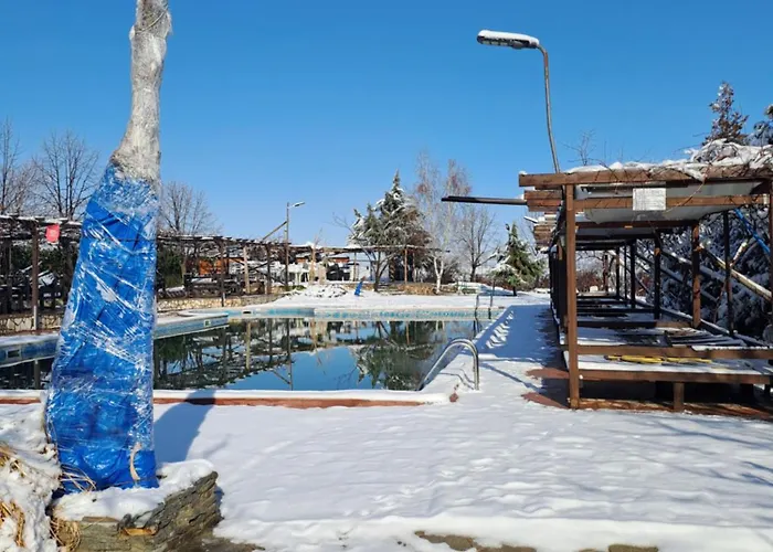 комплекс тракийски стан Хотел