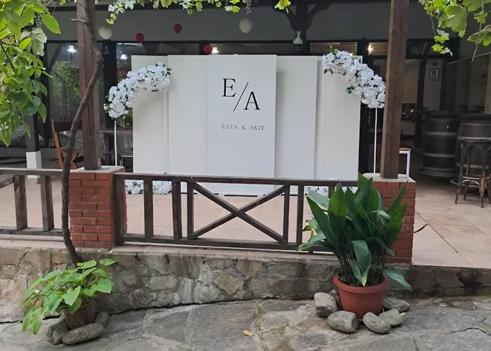 комплекс тракийски стан Хотел Асеновград