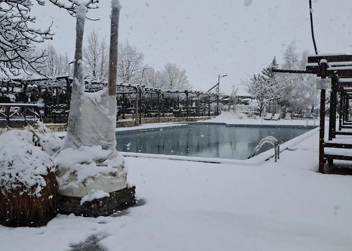 Хотел комплекс тракийски стан Асеновград